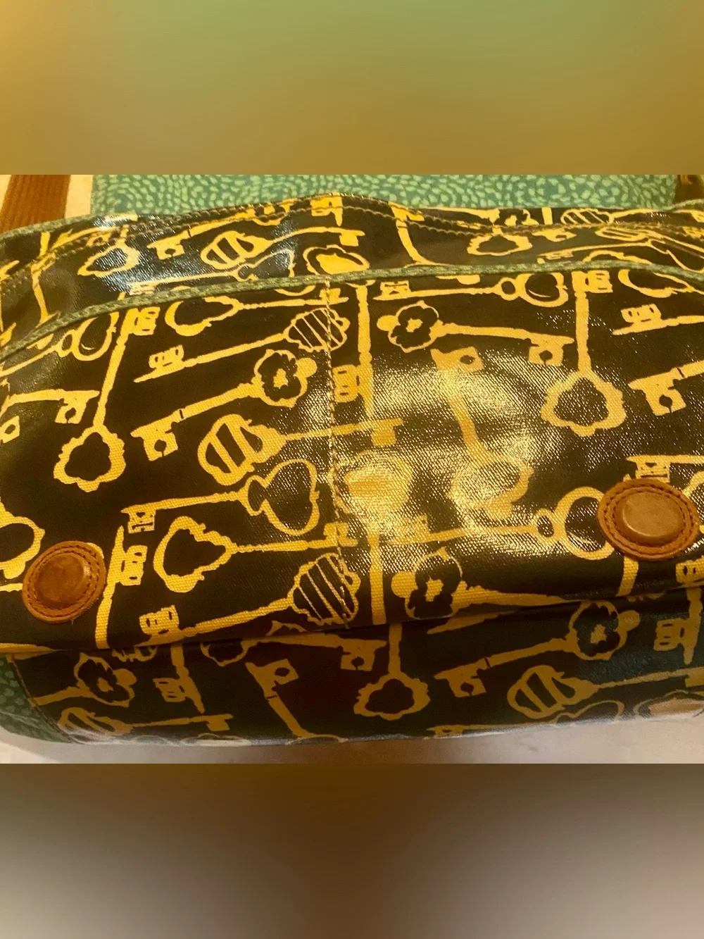 Fossil Vintage Key-Per Coated Canvas Messenger Bag Gold Skeletal Key Print